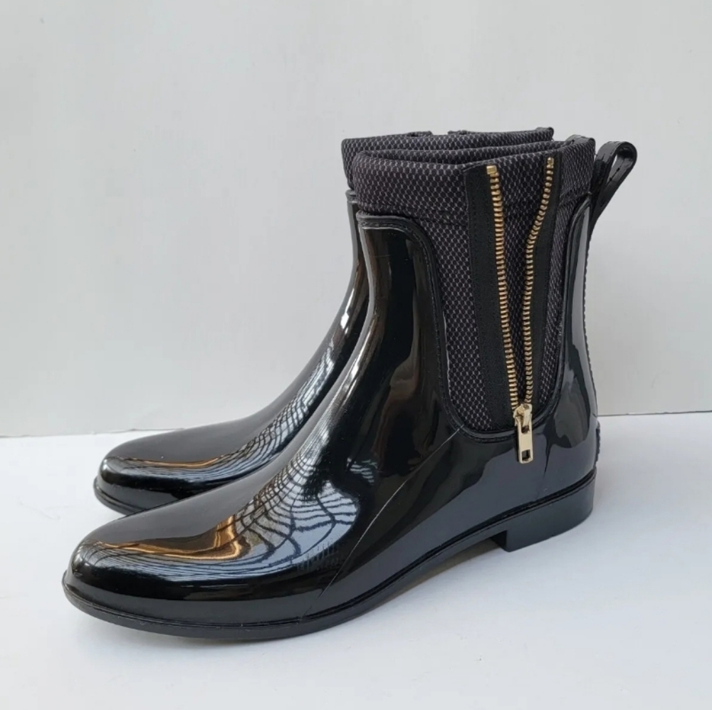 NINE WEST Women's Coscoos PVC Black Ankle Zip Boots Size-10M